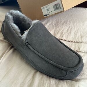 Ugg Ascot Slipper Size 11 Grey NEW IN BOX